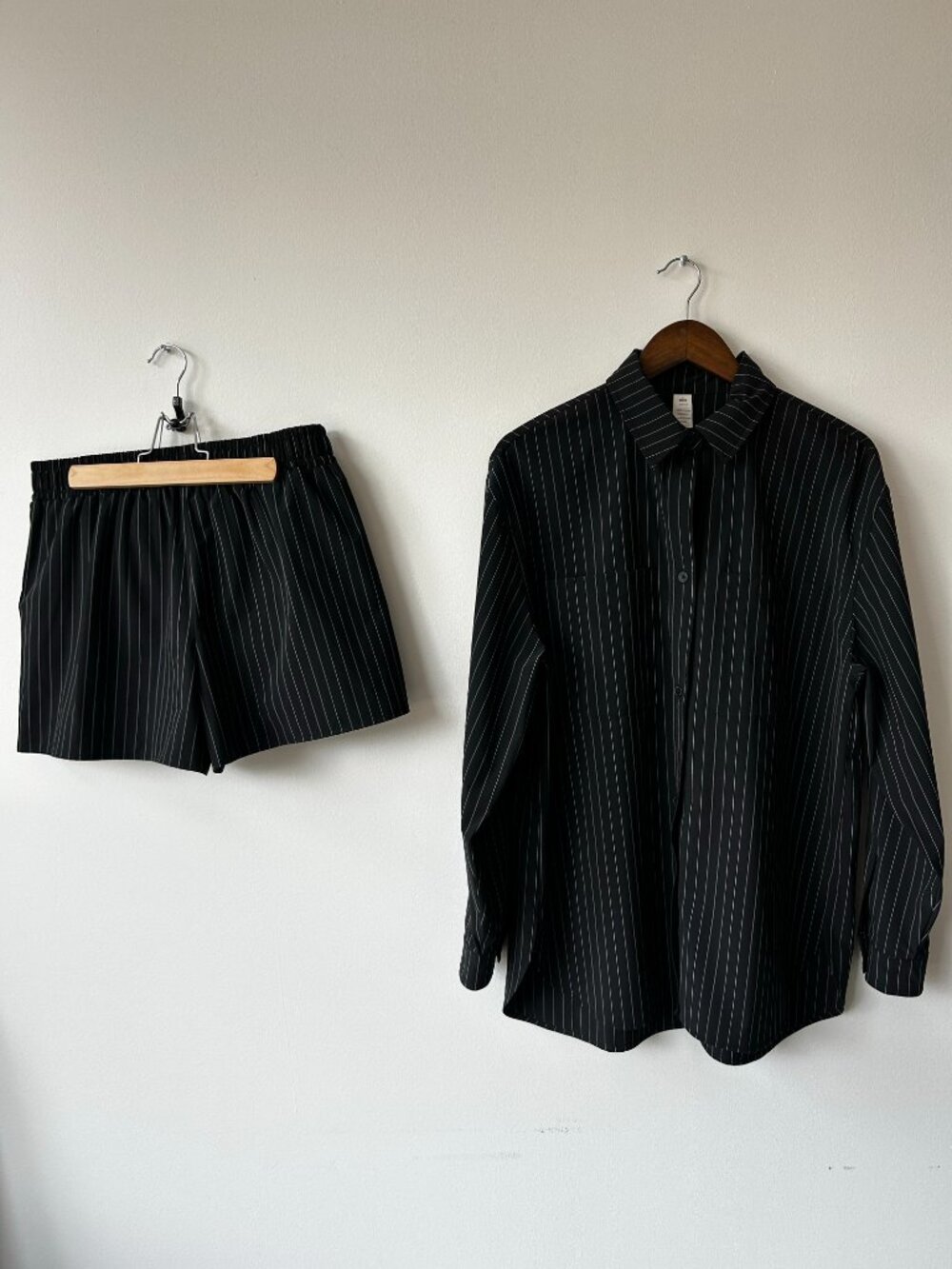 ALO Pinstripe Boxer Short + Button Down Long Sleeve Set - Like New - Size: Small - Picture 4 of 10